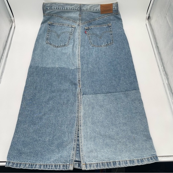 Levi's Premium Button Midi Jean Denim Skirt Size 31 Patch Design 100% Cotton New - Picture 8 of 16